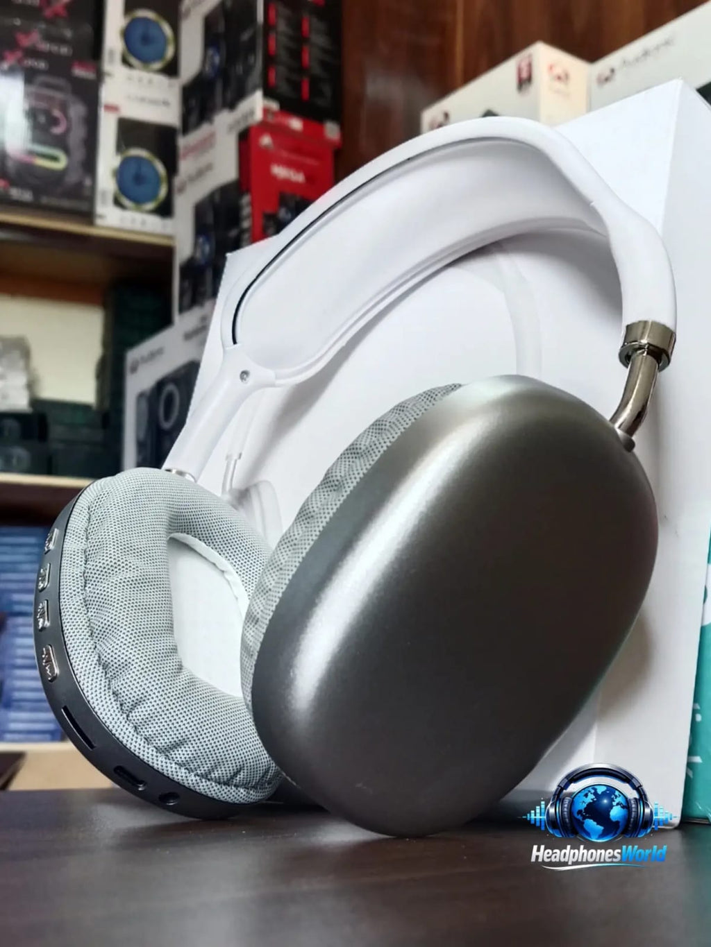 P9 BLUETOOTH HEADPHONESS