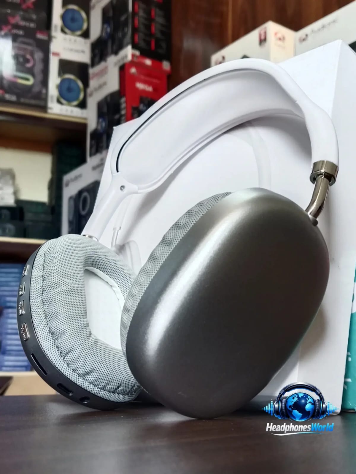 P9 BLUETOOTH HEADPHONESS